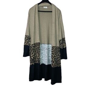 First Love Women’s 2X Plus Color block Long Sleeve Sweater Black Cheetah Tan